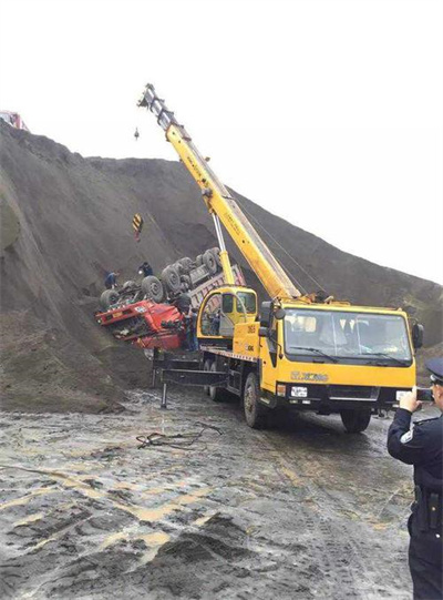 余干上犹道路救援